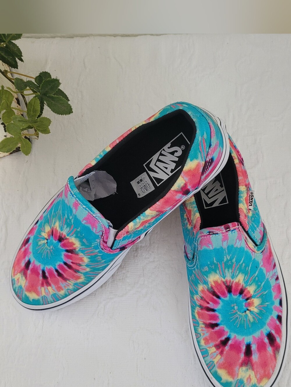 NWOT Vans Asher Slip-On Sneaker Women’s Size 9 Canvas Rainbow Tie Dye Multicolor - Picture 2 of 8